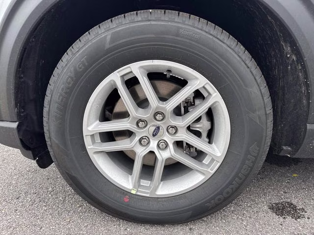2026 White Ford Explorer Active RWD SUV