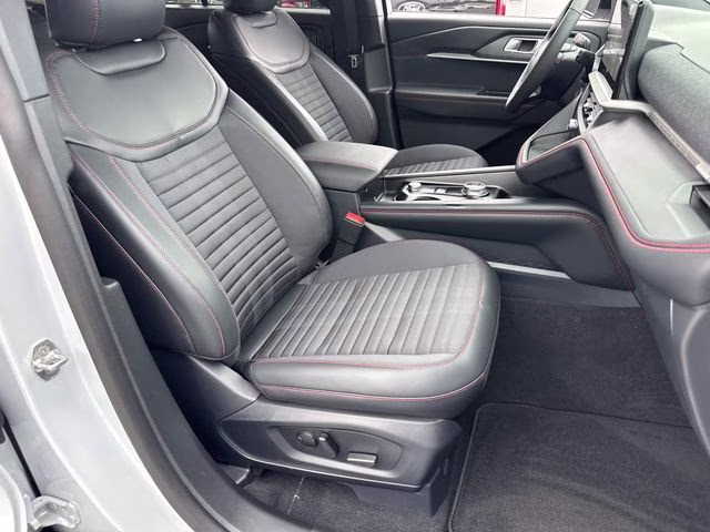 2026 White Ford Explorer ST-Line RWD SUV