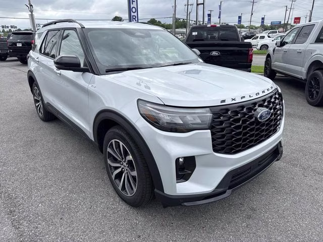 2026 White Ford Explorer ST-Line RWD SUV