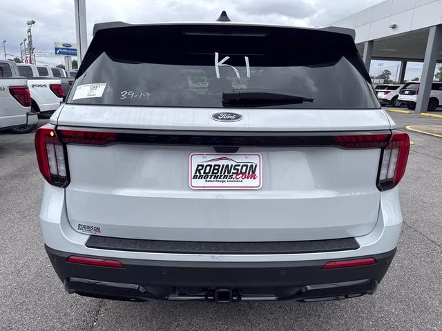 2026 White Ford Explorer ST-Line RWD SUV