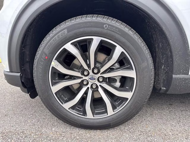 2026 White Ford Explorer ST-Line RWD SUV