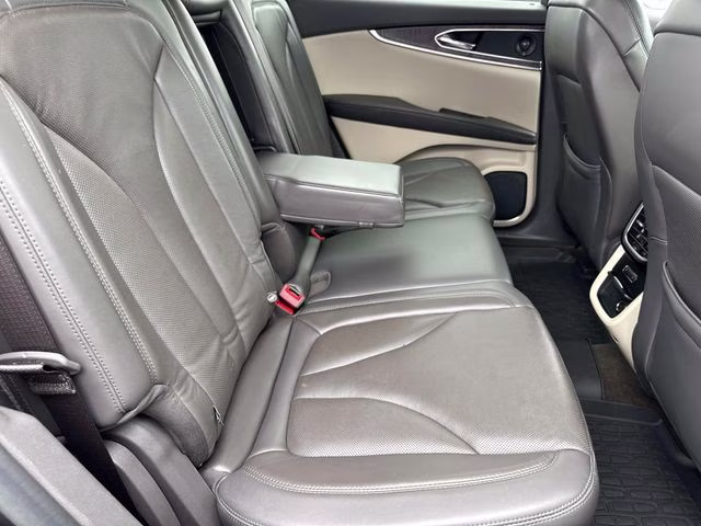 2019 Black Metallic Lincoln Nautilus Reserve FWD SUV