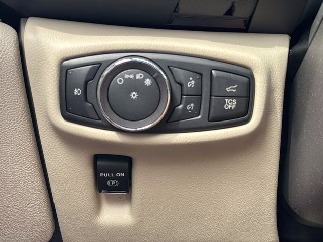2019 Black Metallic Lincoln Nautilus Reserve FWD SUV