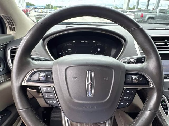 2019 Black Metallic Lincoln Nautilus Reserve FWD SUV