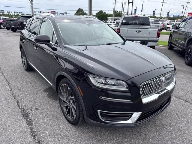 2019 Black Metallic Lincoln Nautilus Reserve FWD SUV