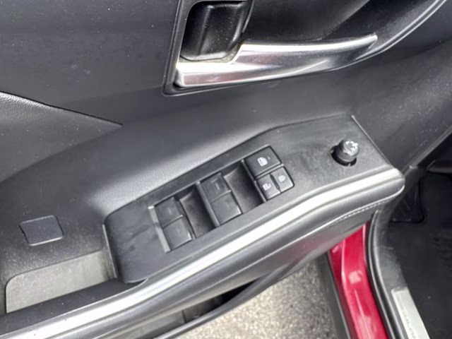 2022 Pearl Toyota Highlander XLE FWD SUV