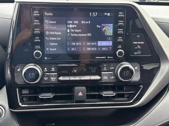 2022 Pearl Toyota Highlander XLE FWD SUV