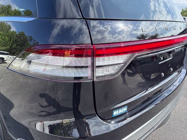 2025 Black Metallic Lincoln Aviator Reserve AWD SUV