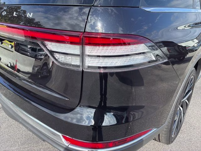 2025 Black Metallic Lincoln Aviator Reserve AWD SUV
