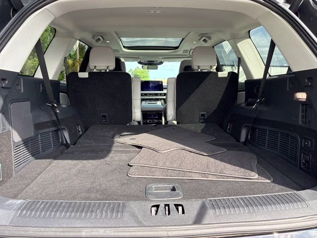 2025 Black Metallic Lincoln Aviator Reserve AWD SUV