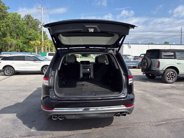 2025 Black Metallic Lincoln Aviator Reserve AWD SUV