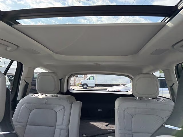 2025 Black Metallic Lincoln Aviator Reserve AWD SUV