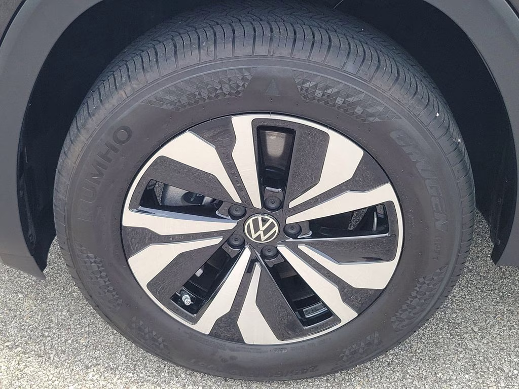 2024 Black Volkswagen Atlas Cross Sport 2.0T SE FWD SUV