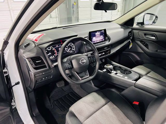 2026 Everest White Pearl Tricoat Nissan Rogue SV FWD SUV