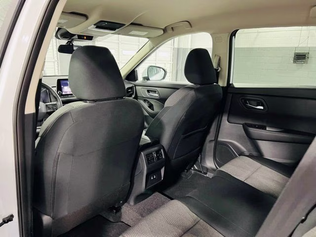 2026 Everest White Pearl Tricoat Nissan Rogue SV FWD SUV