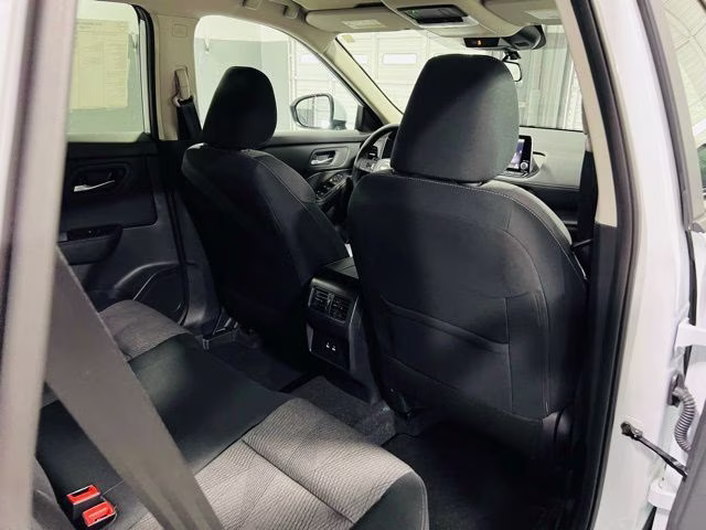 2026 Everest White Pearl Tricoat Nissan Rogue SV FWD SUV