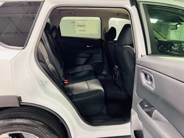 2026 Everest White Pearl Tricoat Nissan Rogue SV FWD SUV