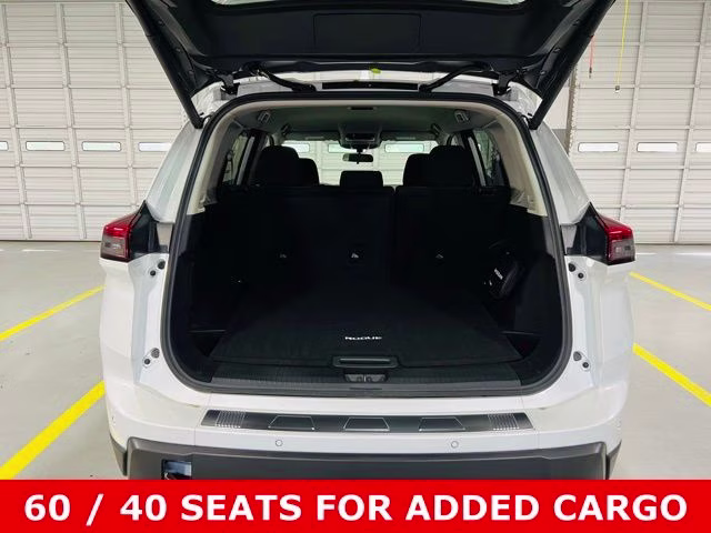 2026 Everest White Pearl Tricoat Nissan Rogue SV FWD SUV