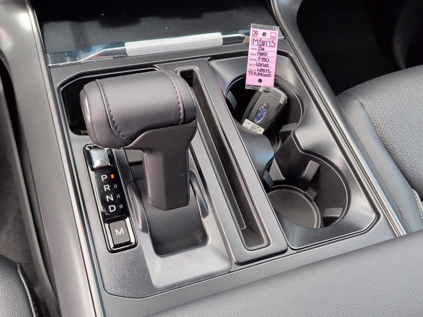 2026 Oxford White Ford F-150 LARIAT 4X4 Truck
