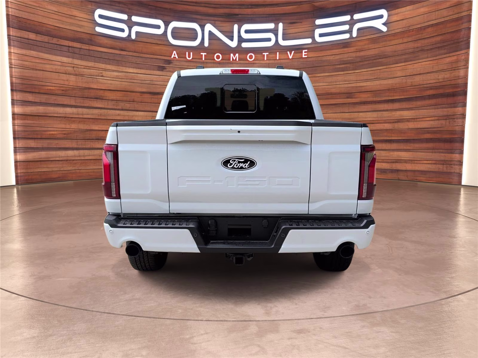 2026 Oxford White Ford F-150 LARIAT 4X4 Truck