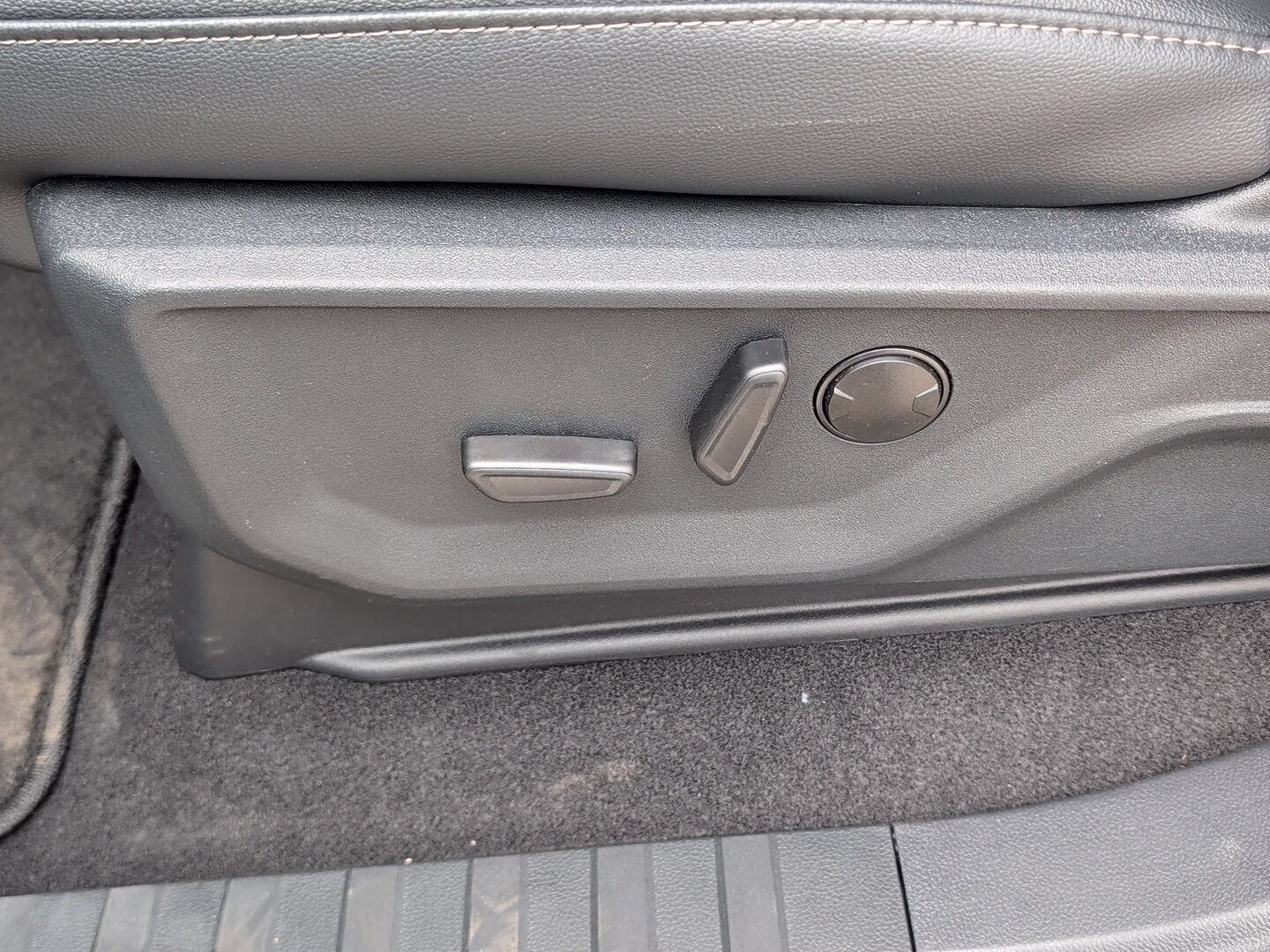 2026 Avalanche Gray Ford F-150 XLT 4X4 Truck