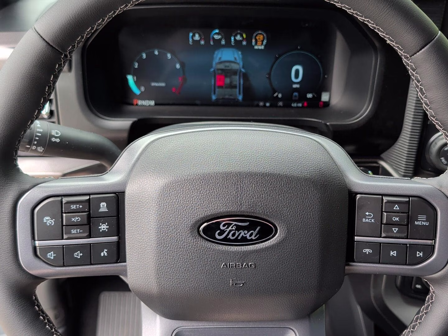2026 Oxford White Ford F-150 LARIAT 4X4 Truck