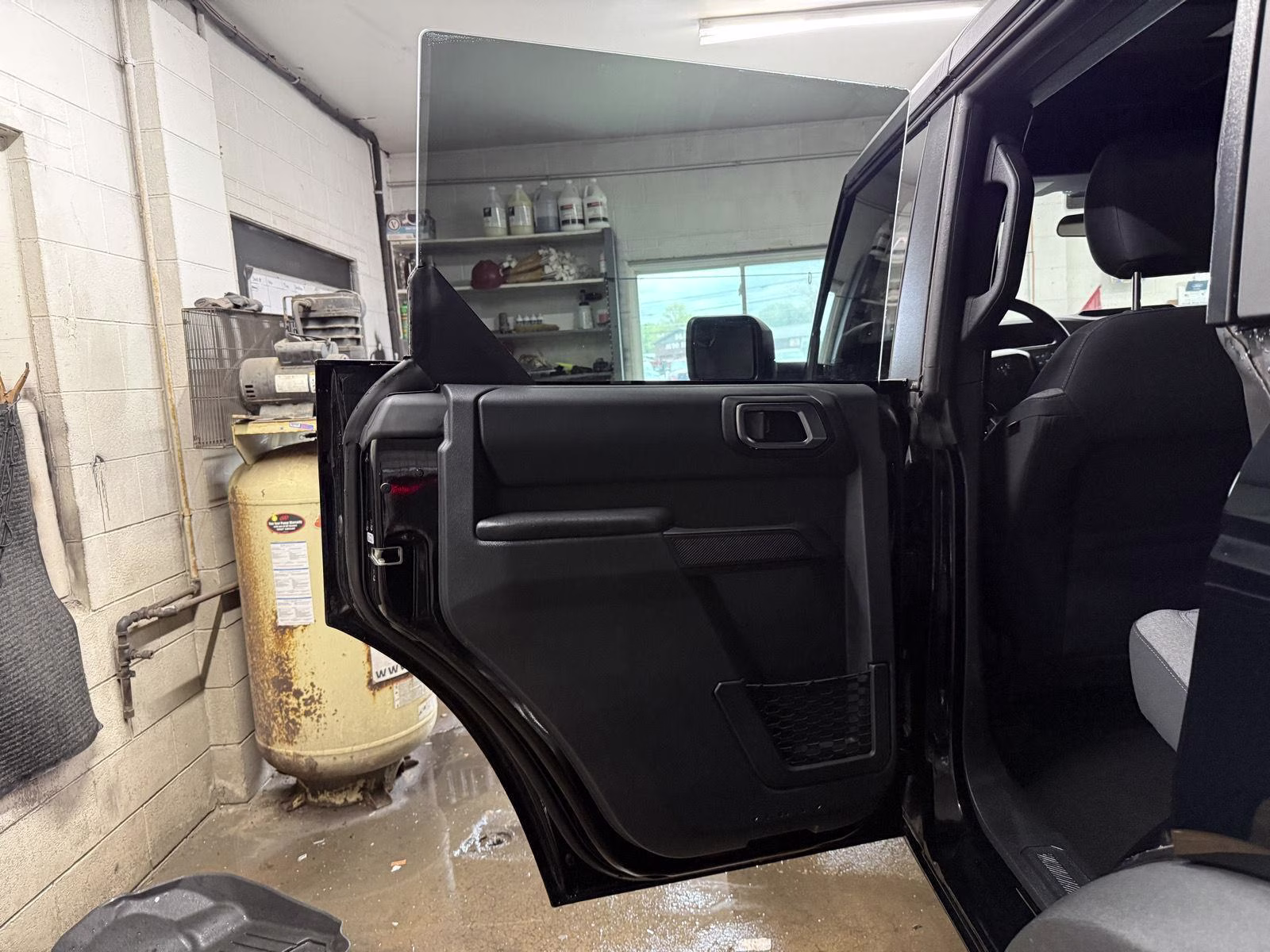 2025 Shadow Black Ford Bronco Base 4X4 SUV