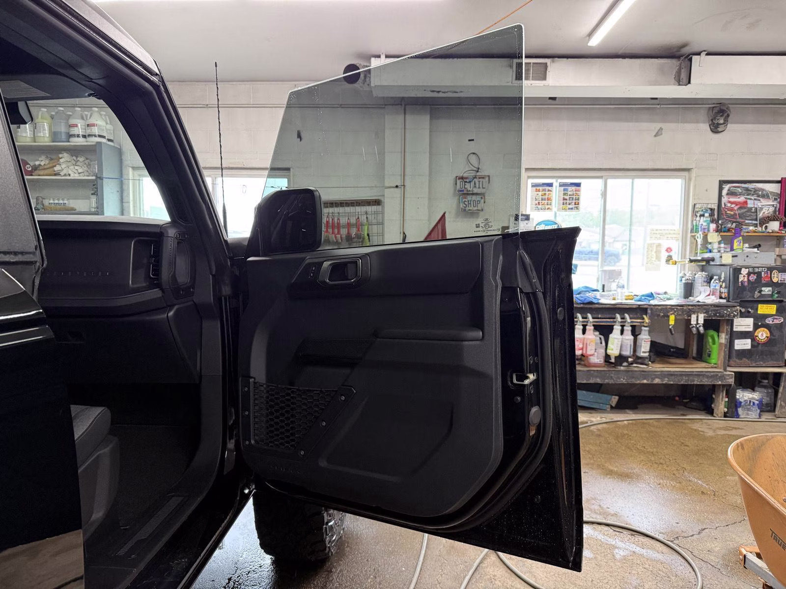 2025 Shadow Black Ford Bronco Base 4X4 SUV