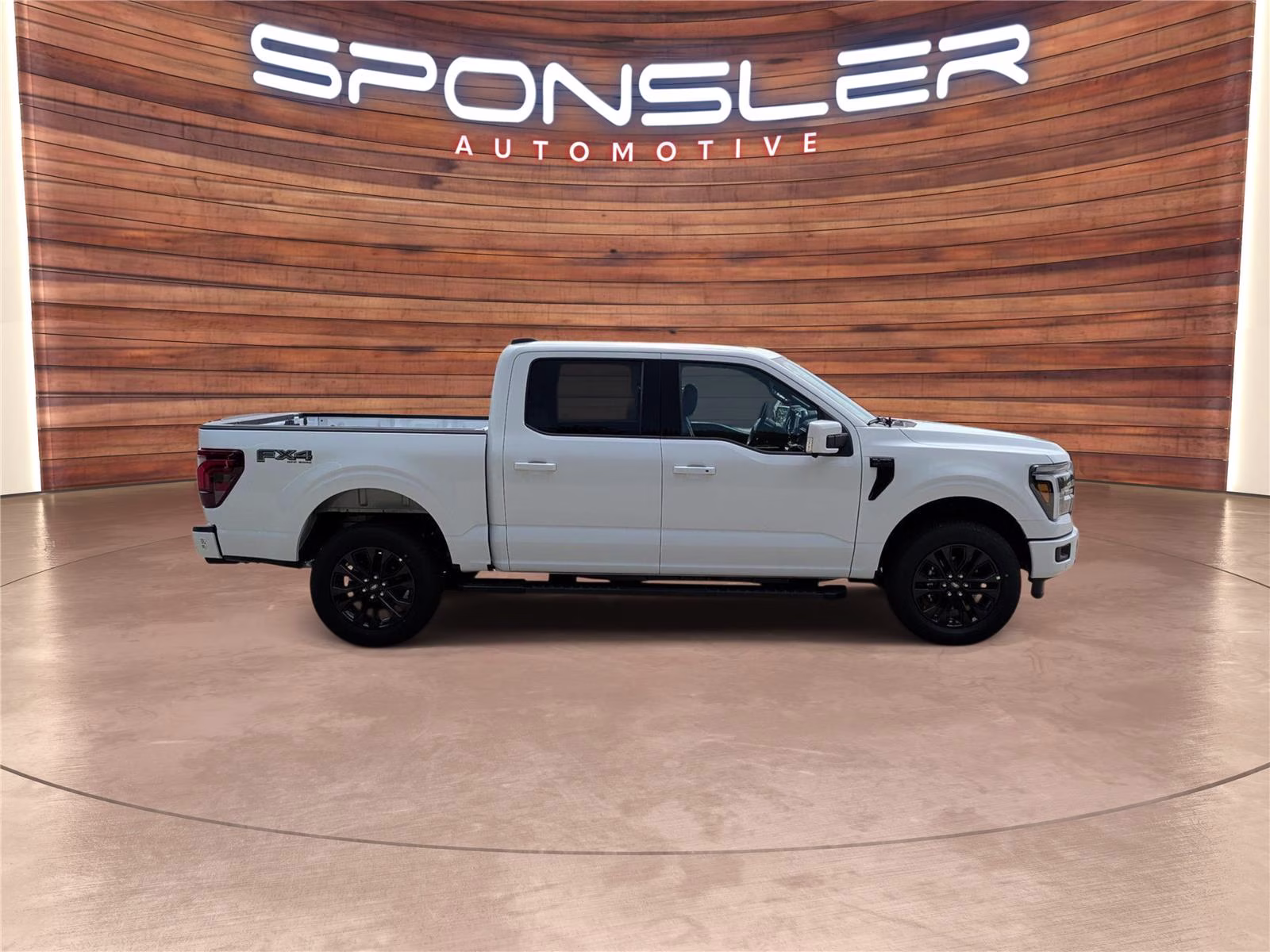 2026 Oxford White Ford F-150 LARIAT 4X4 Truck