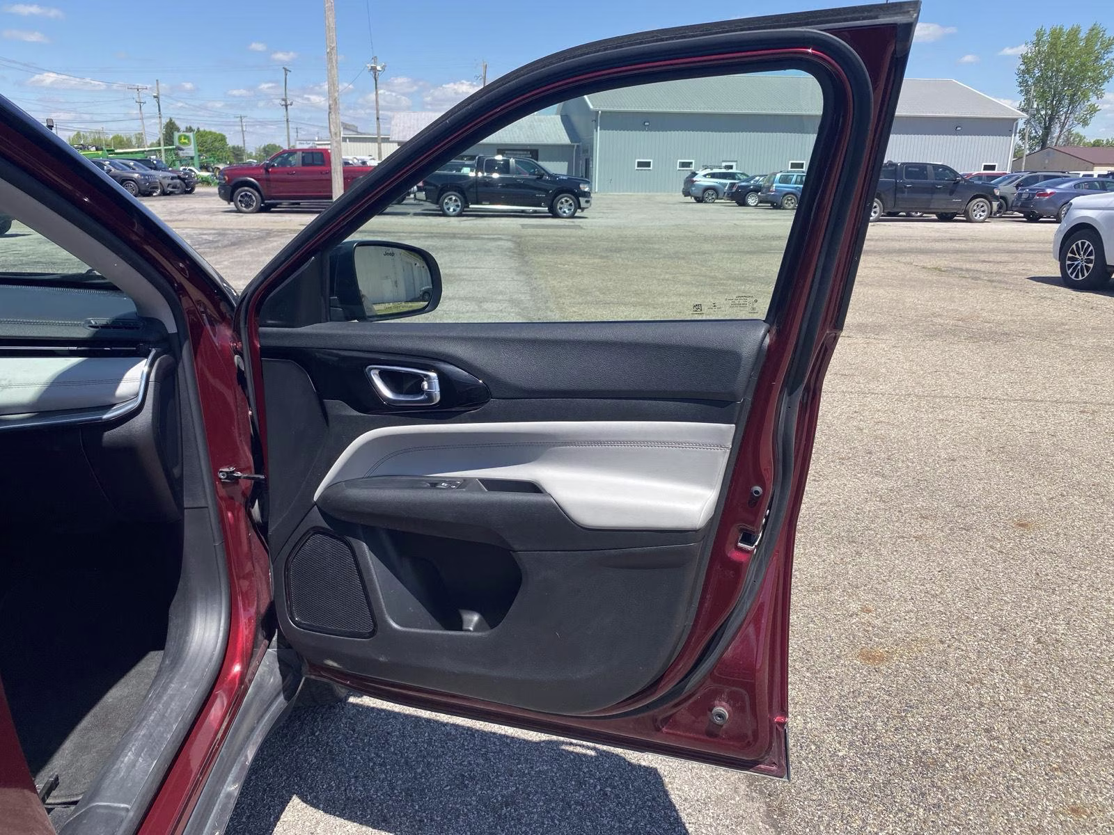 2022 Velvet Red Pearlcoat Jeep Compass Limited 4X4 SUV
