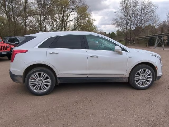 2017 Crystal White Tricoat Cadillac XT5 Premium Luxury AWD SUV
