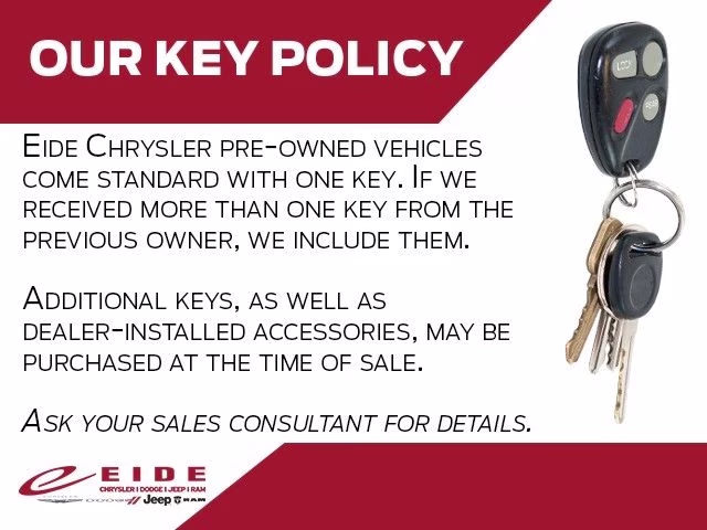 2017 Crystal White Tricoat Cadillac XT5 Premium Luxury AWD SUV