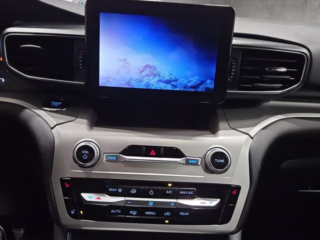 2022 Agate Black Metallic Ford Explorer XLT 4X4 SUV
