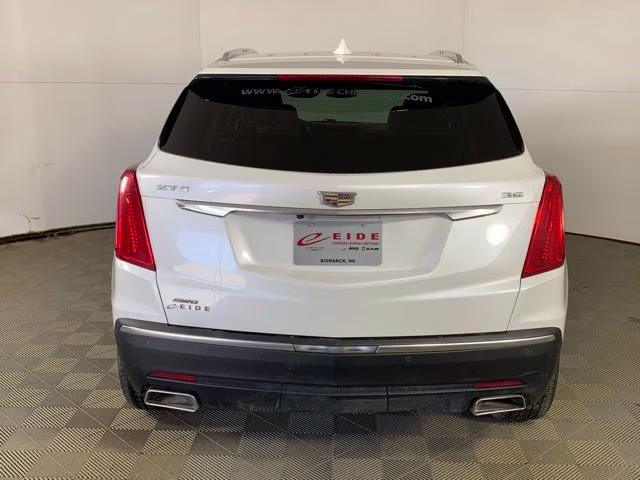 2017 Crystal White Tricoat Cadillac XT5 Premium Luxury AWD SUV