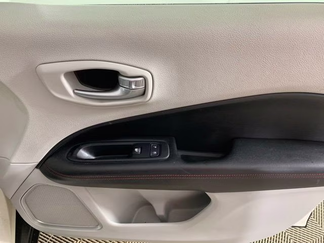 2019 White Clearcoat Jeep Compass Limited 4X4 SUV