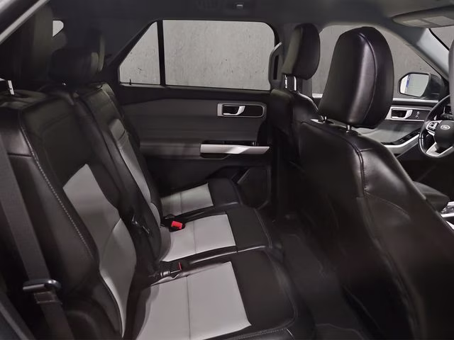 2022 Agate Black Metallic Ford Explorer XLT 4X4 SUV