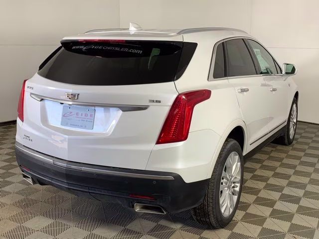 2017 Crystal White Tricoat Cadillac XT5 Premium Luxury AWD SUV