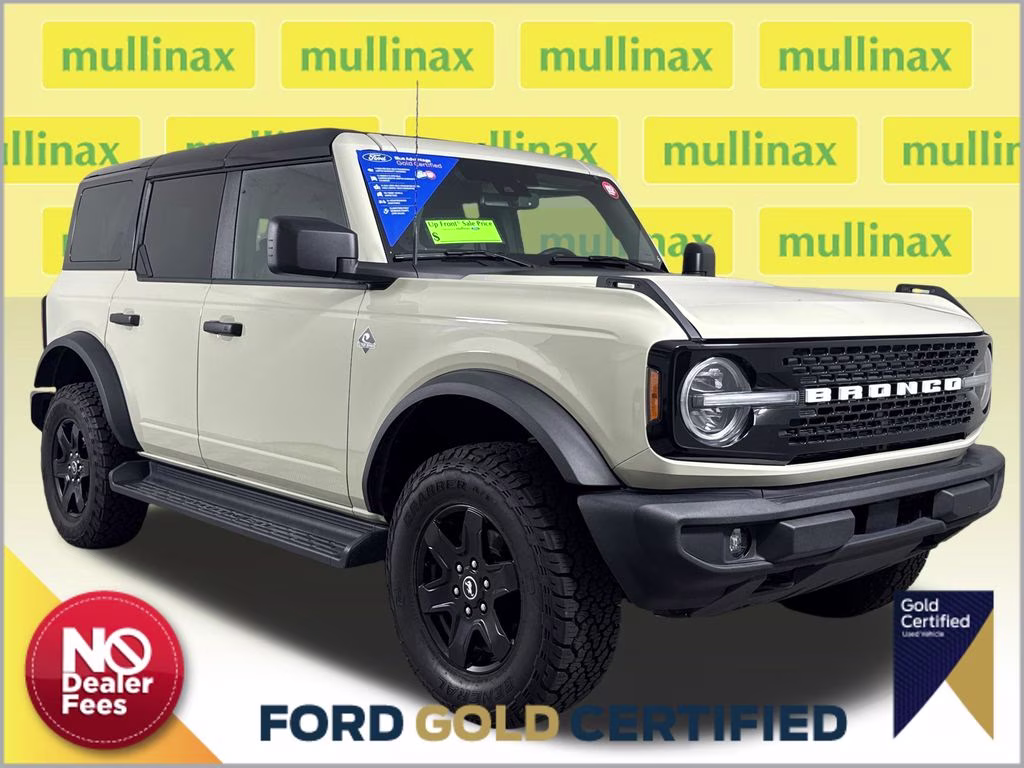 2025 Desert Sand Ford Bronco Outer Banks 4X4 SUV
