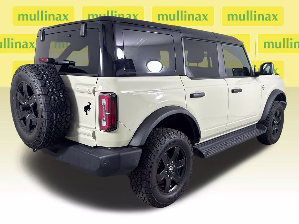 2025 Desert Sand Ford Bronco Outer Banks 4X4 SUV