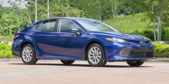 2020 Toyota Camry LE FWD Sedan