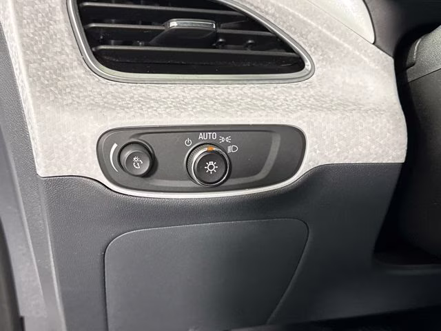 2021 Summit White Chevrolet Bolt EV LT FWD Crossover