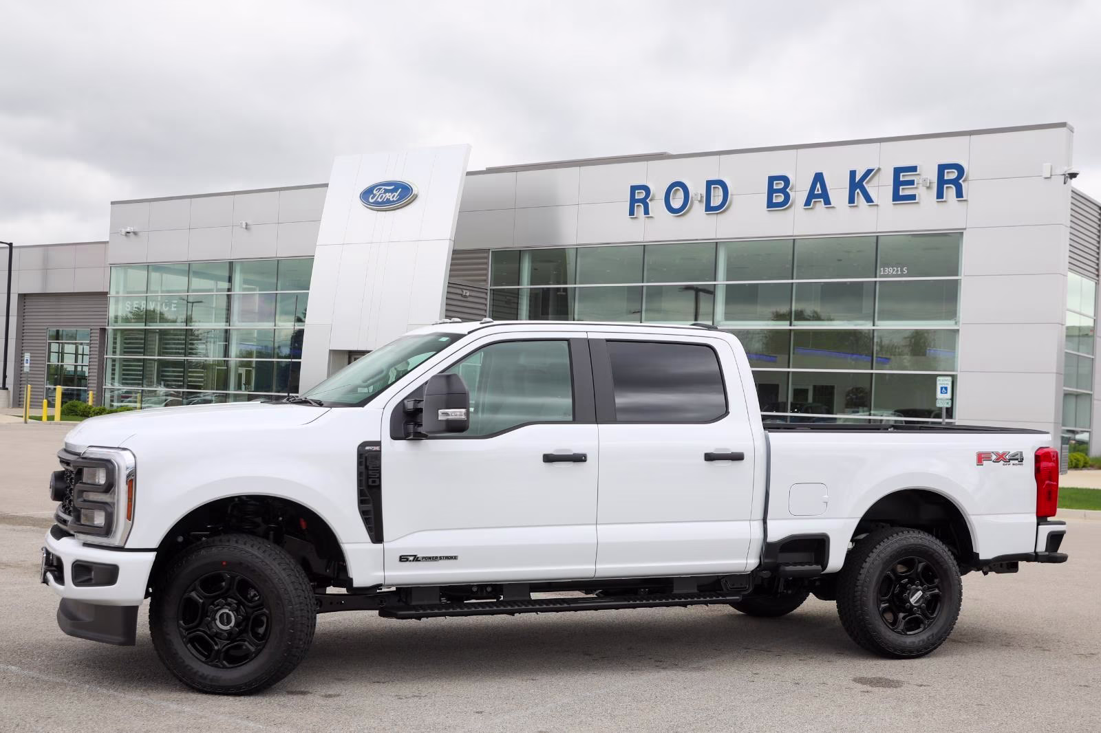 2026 Oxford White Ford Super Duty F-250 SRW XL 4X4 Truck