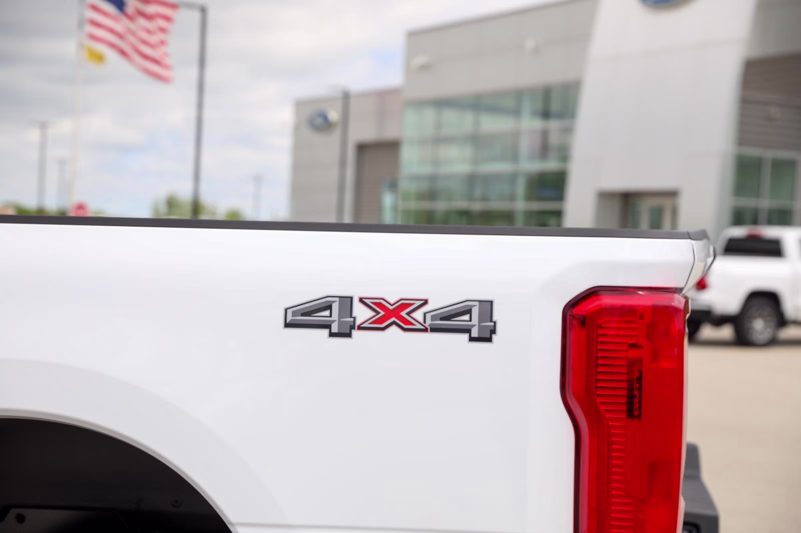 2026 Oxford White Ford Super Duty F-350 SRW XL 4X4 Truck