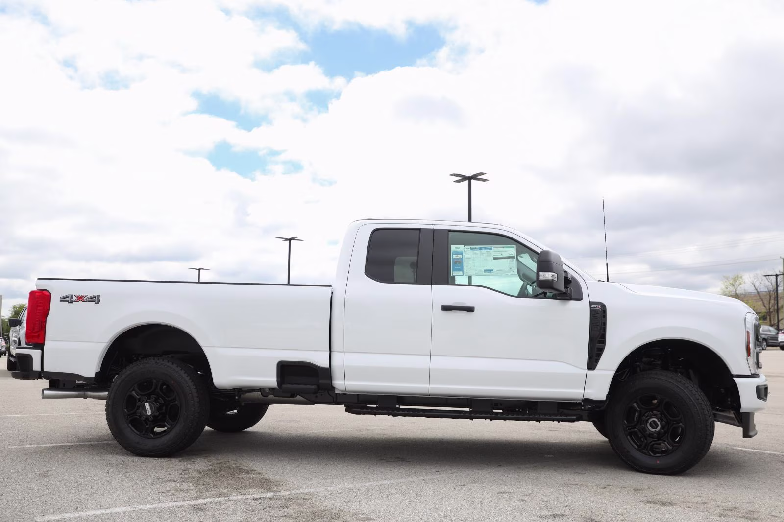 2026 Oxford White Ford Super Duty F-350 SRW XL 4X4 Truck