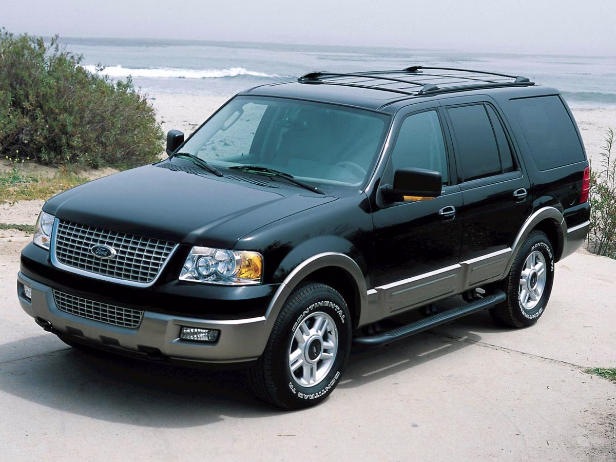 2004 Silver Ford Expedition 4X4 SUV