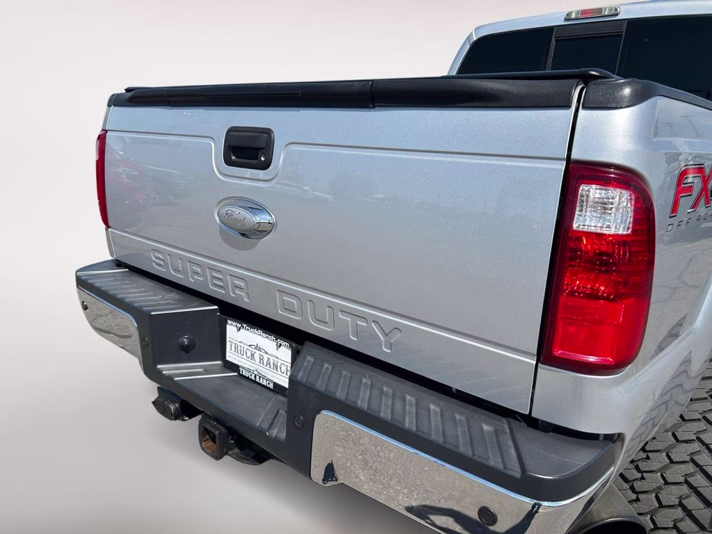 2015 Ingot Silver Ford Super Duty F-350 SRW Lariat 4X4 Truck