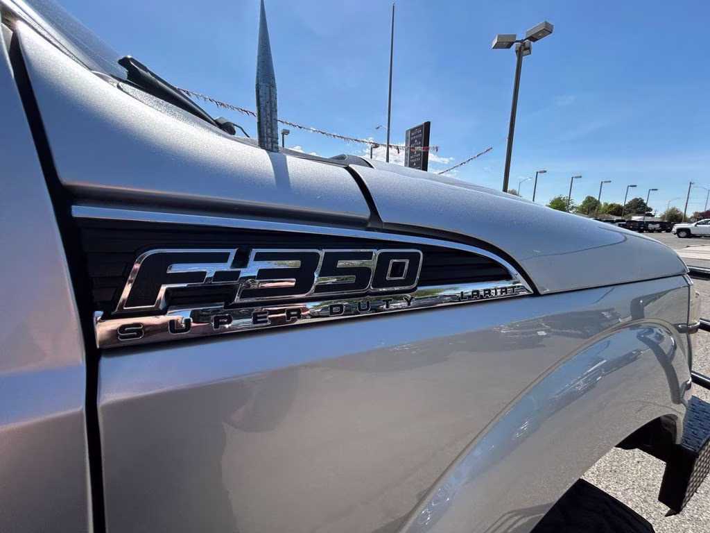 2015 Ingot Silver Ford Super Duty F-350 SRW Lariat 4X4 Truck