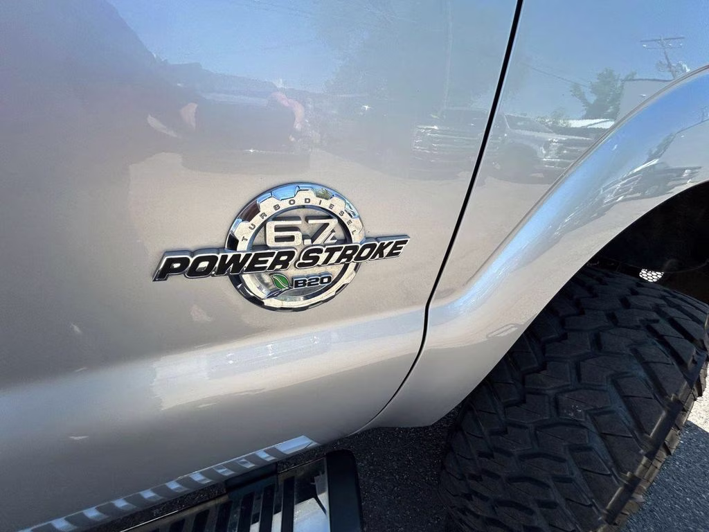 2015 Ingot Silver Ford Super Duty F-350 SRW Lariat 4X4 Truck