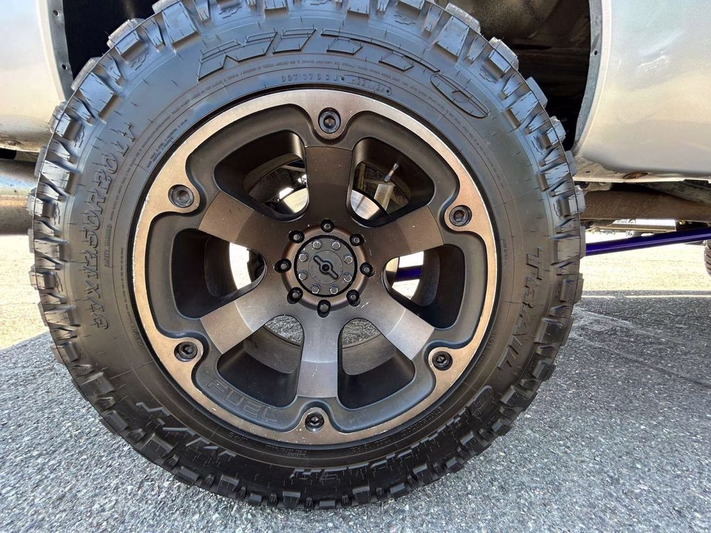 2015 Ingot Silver Ford Super Duty F-350 SRW Lariat 4X4 Truck