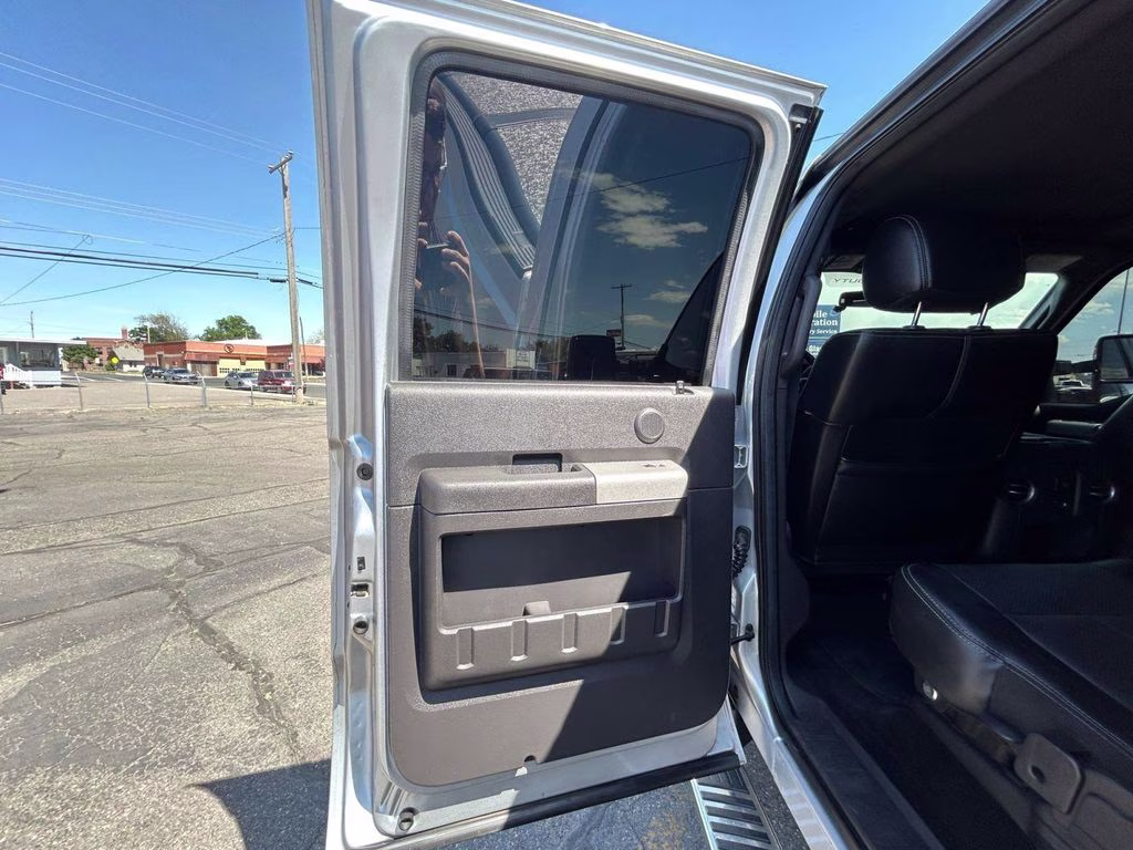 2015 Ingot Silver Ford Super Duty F-350 SRW Lariat 4X4 Truck
